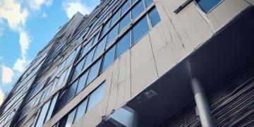 物业为什么要收高空证？